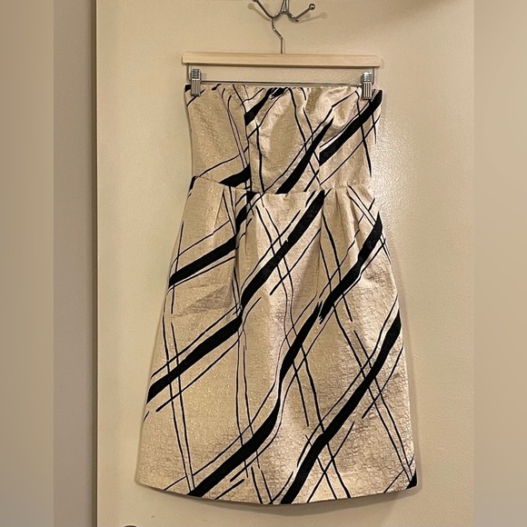 GIRLS FROM SAVOY by ANTHROPOLOGIE NWOT Dashed Gilt Brocade Dress in Gold - Picture 5 of 9